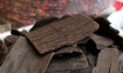 La ce este bun extractul de frunze de Eucommia Ulmoides?